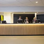 通伯根机场酒店 酒店