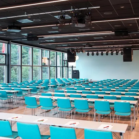 Hotell Thon Airport 4*