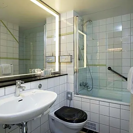 Thon Airport Otel 4*